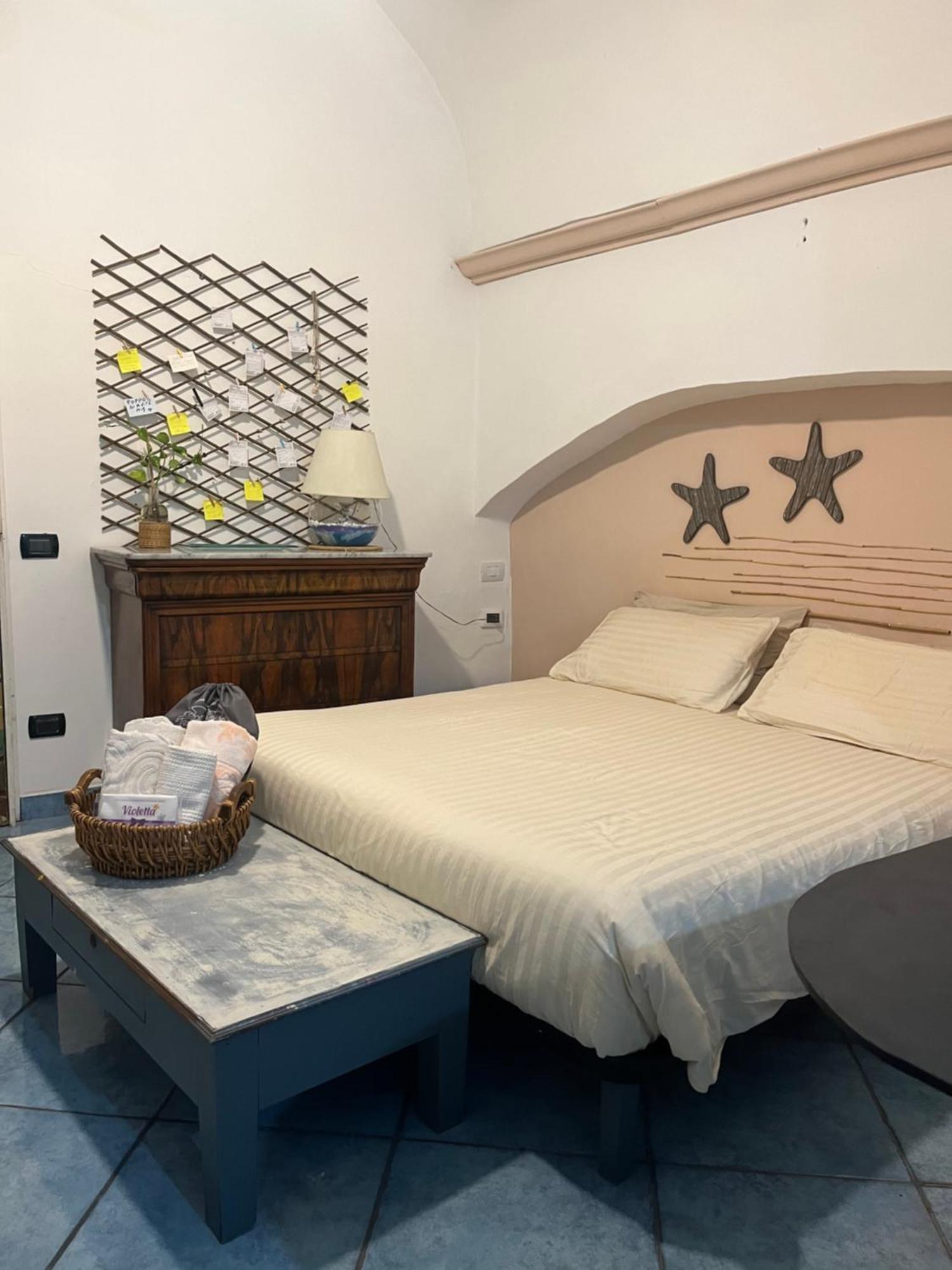 Mari Mari Apartment Наполи Екстериор снимка