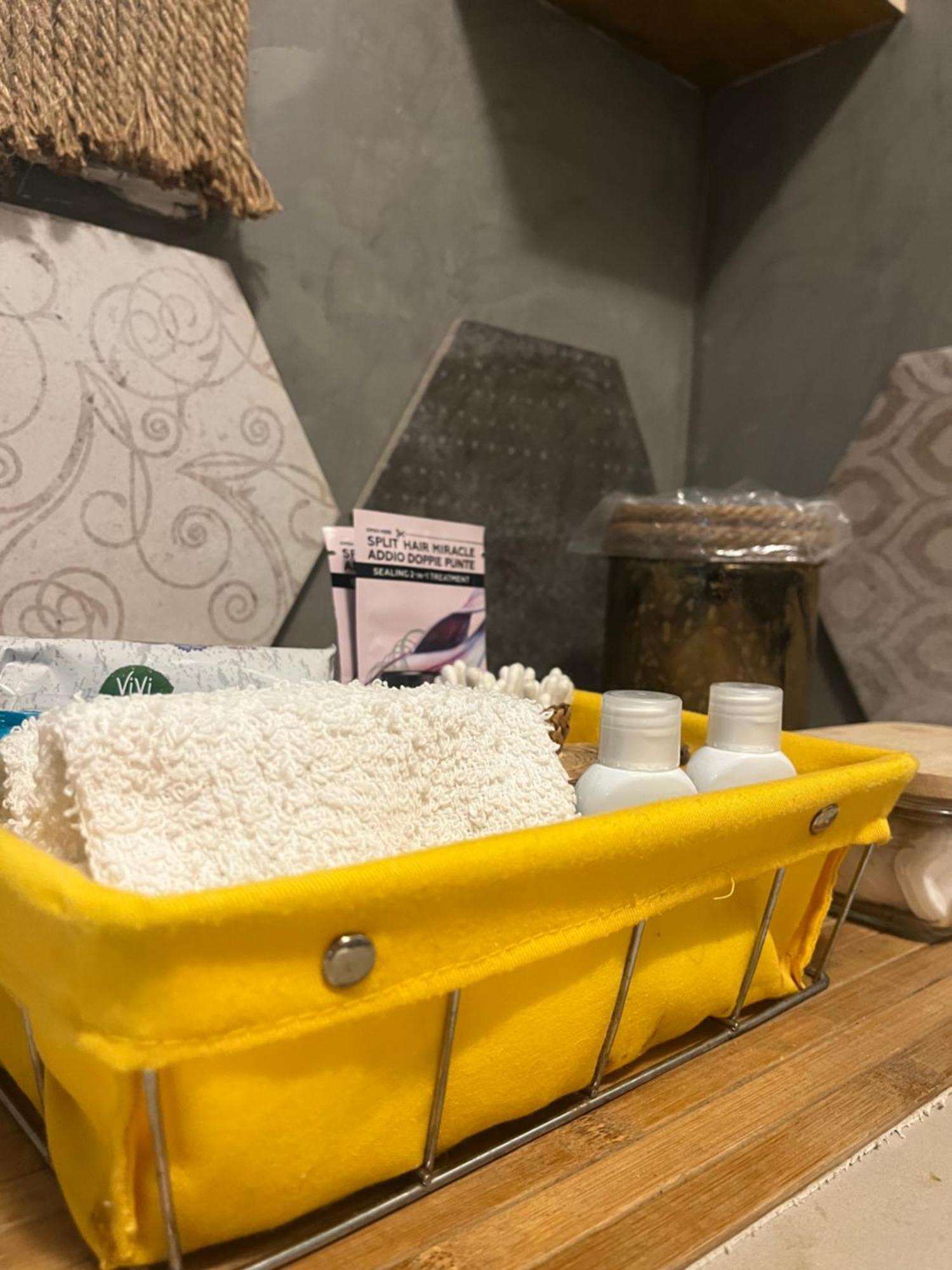 Mari Mari Apartment Наполи Екстериор снимка